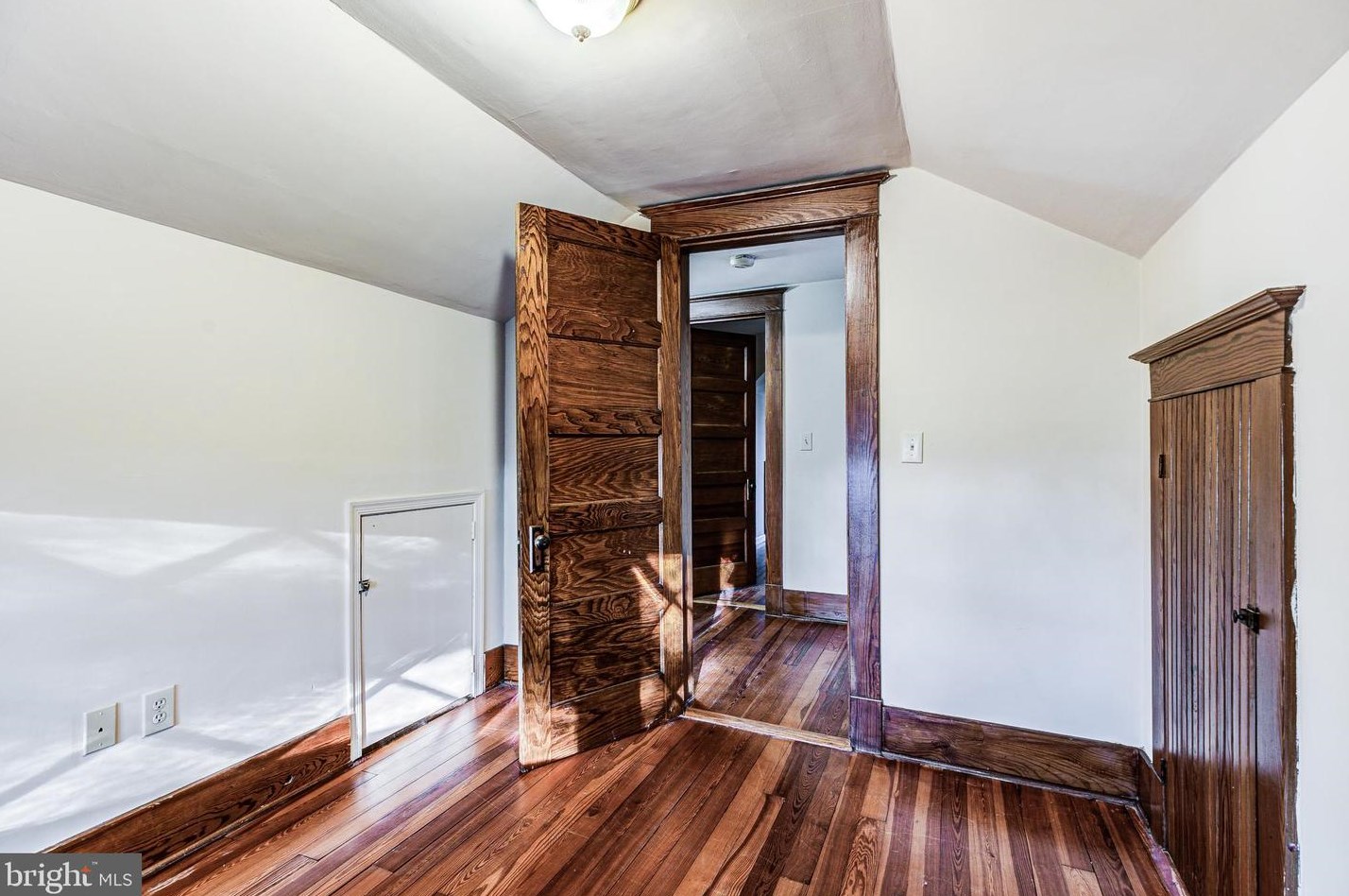 124 Main St, New Windsor MD  21776-9756 exterior