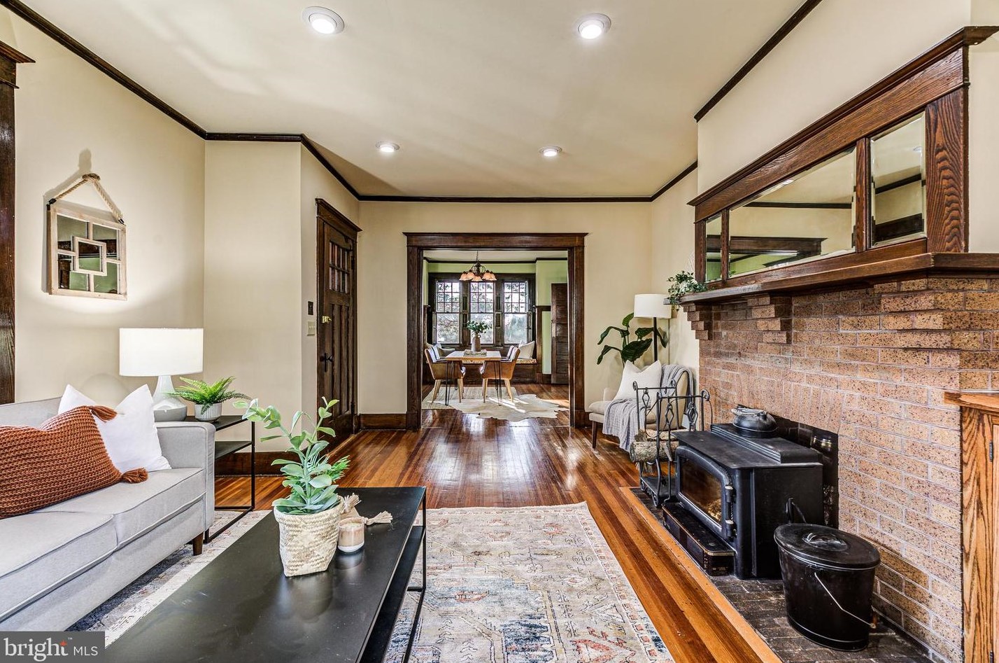 124 Main St, New Windsor MD  21776-9756 exterior