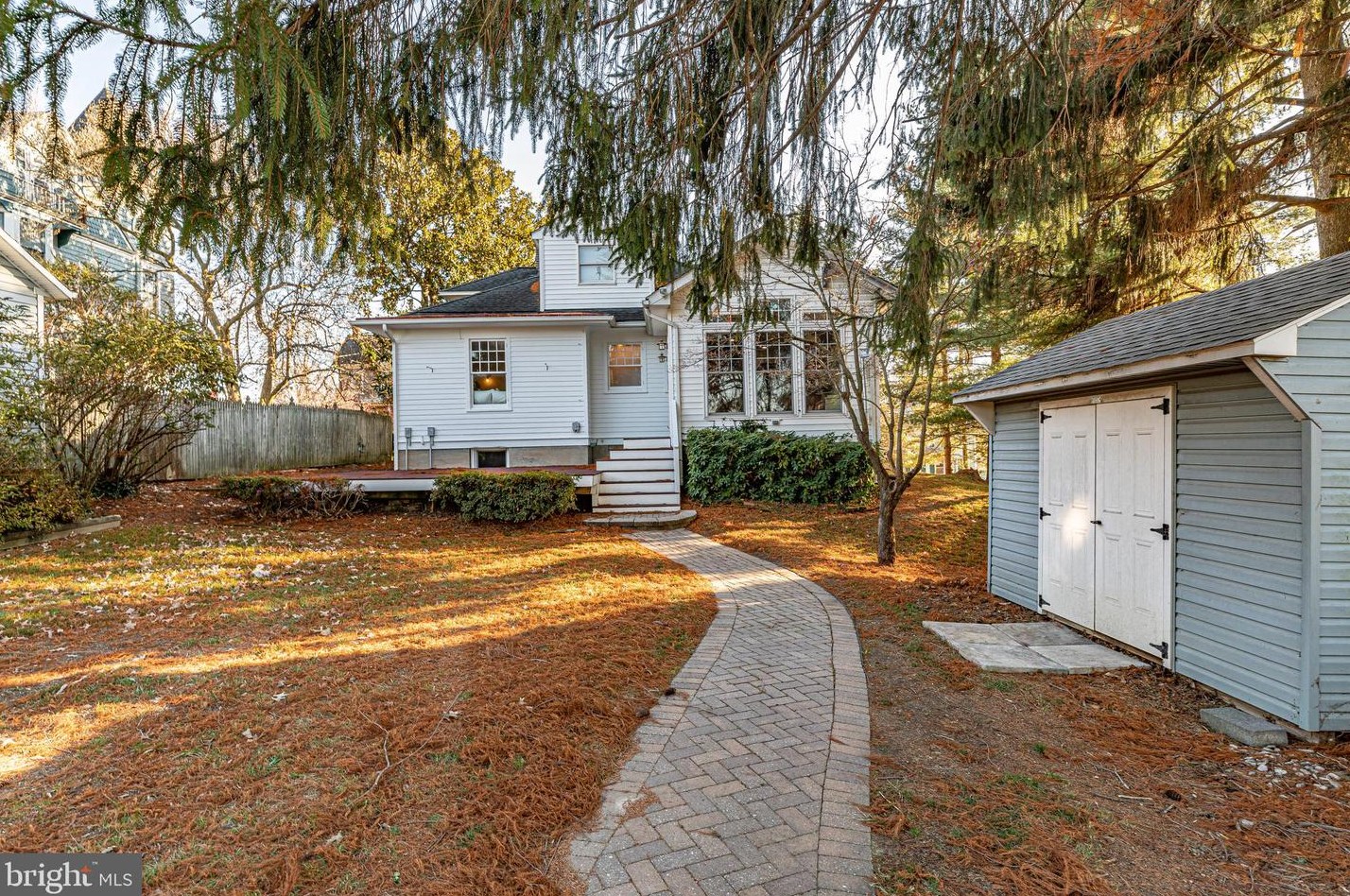 124 Main St, New Windsor MD  21776-9756 exterior