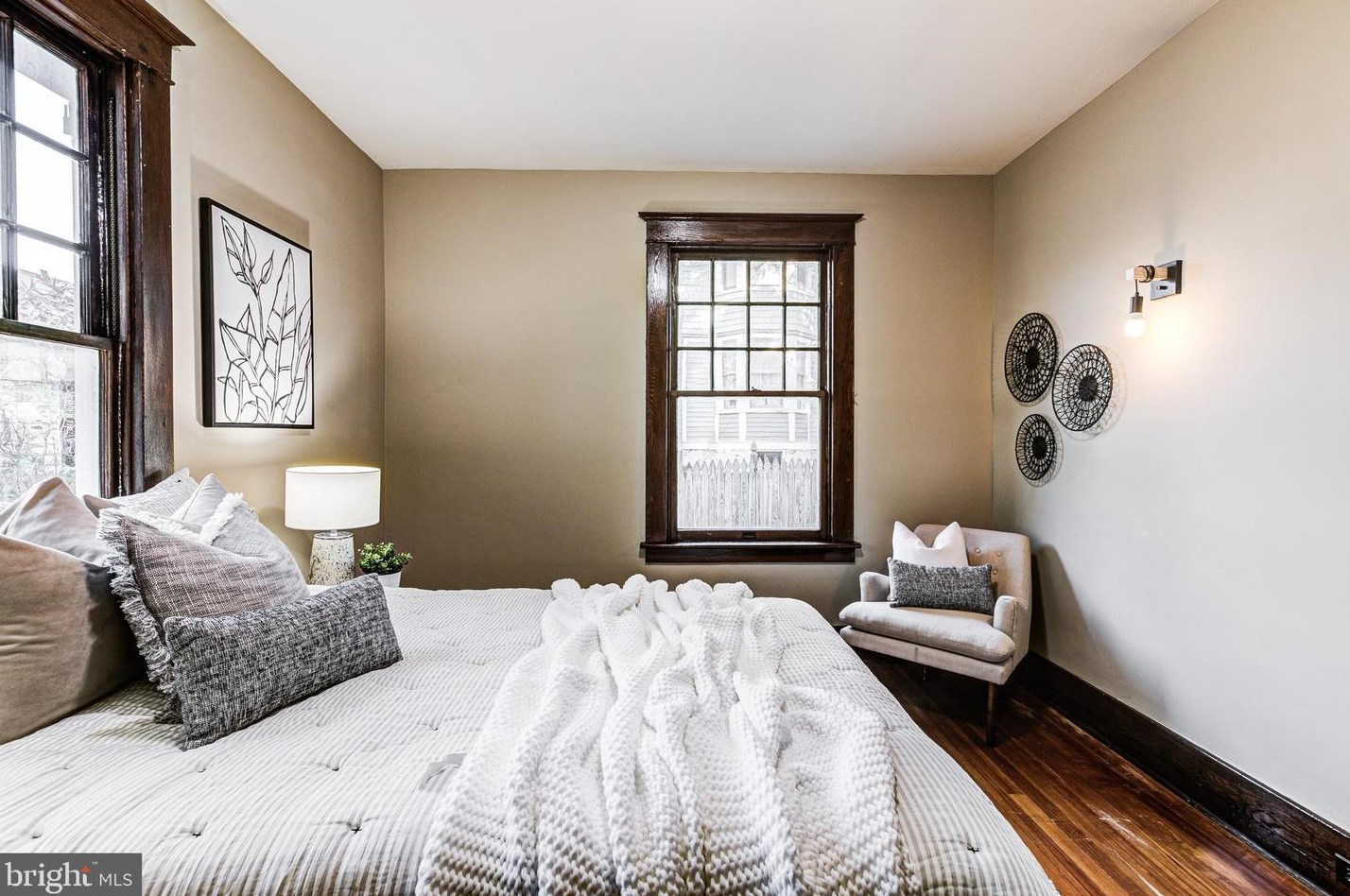 124 Main St, New Windsor MD  21776-9756 exterior