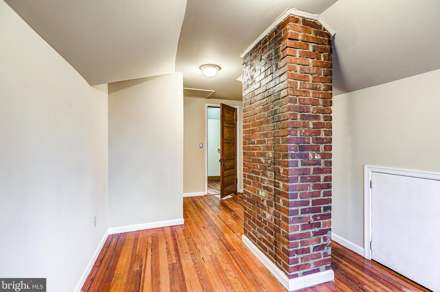 124 Main St, New Windsor MD  21776-9756 exterior