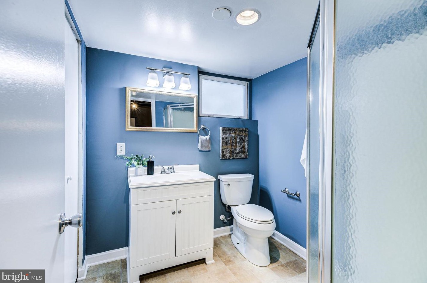 124 Main St, New Windsor MD  21776-9756 exterior