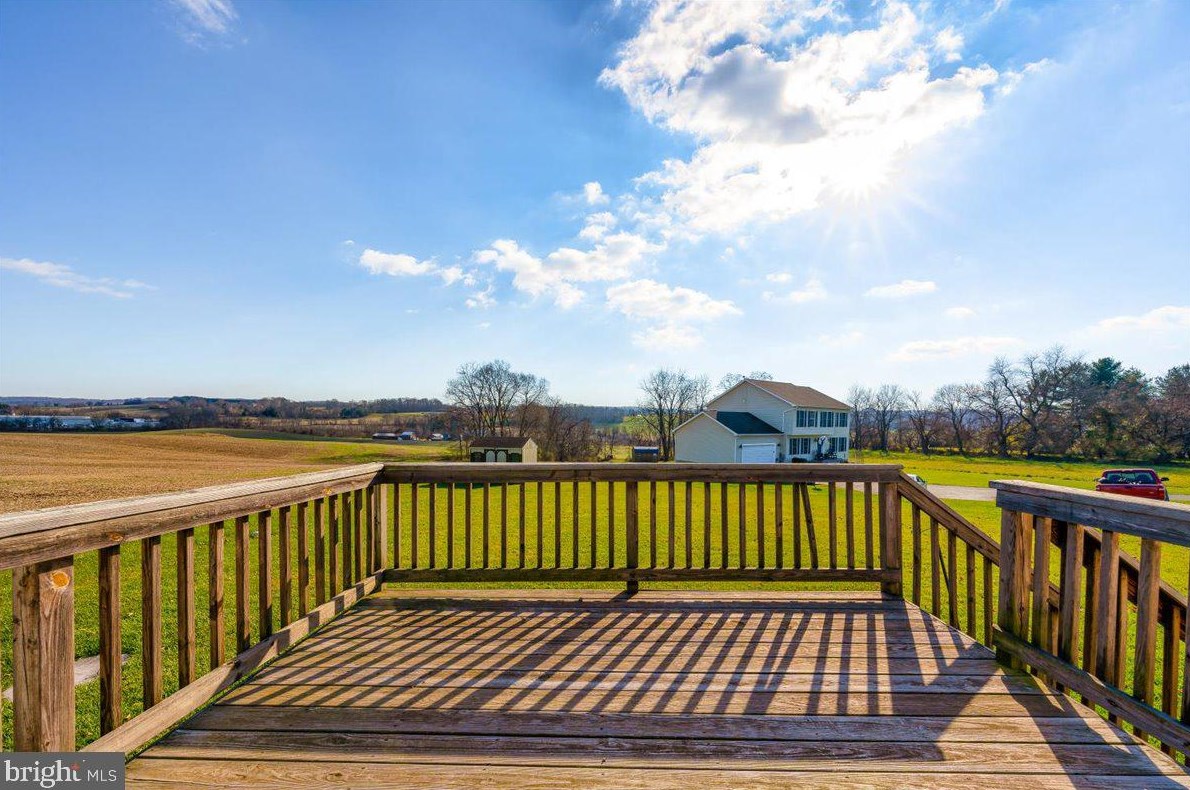 1115 Slingluff Rd, New Windsor MD  21776-9322 exterior