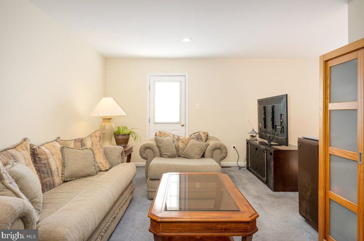 1115 Slingluff Rd, New Windsor MD  21776-9322 exterior