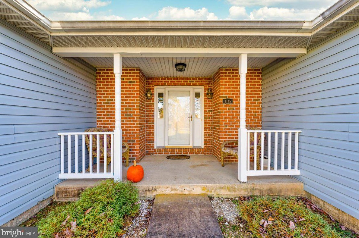1115 Slingluff Rd, New Windsor MD  21776-9322 exterior