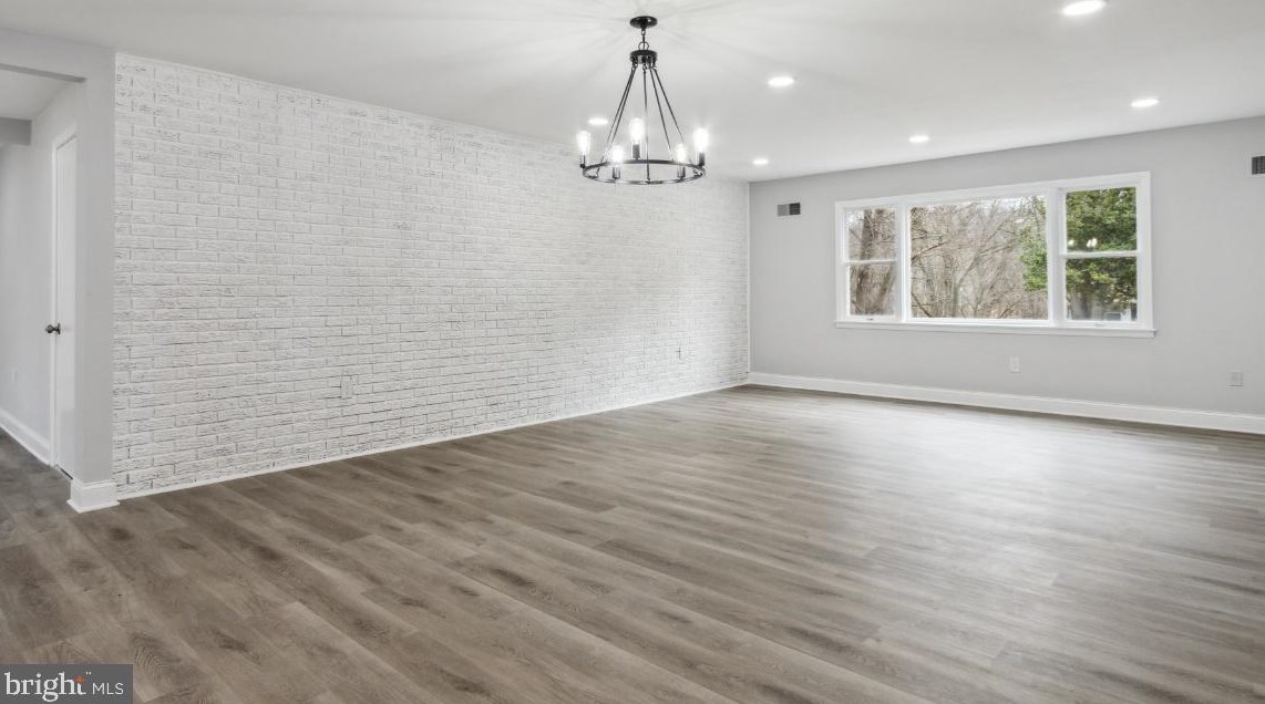 2124 Woodview Rd, Patapsco MD  21048-1118 exterior