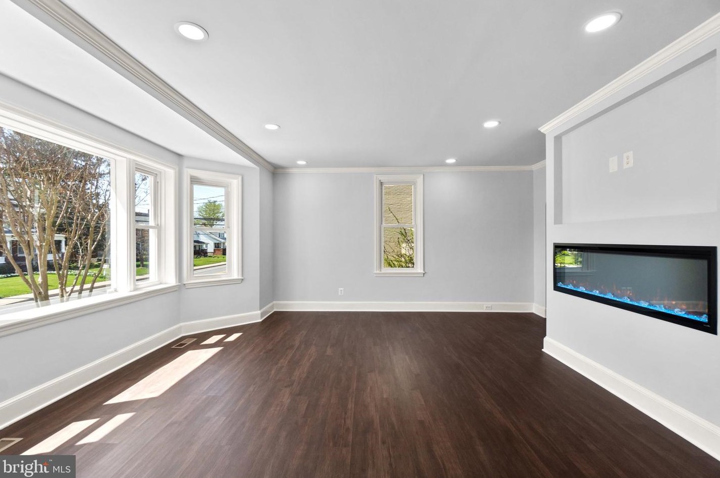 313 Baltimore St, Taneytown MD  21787-2224 exterior