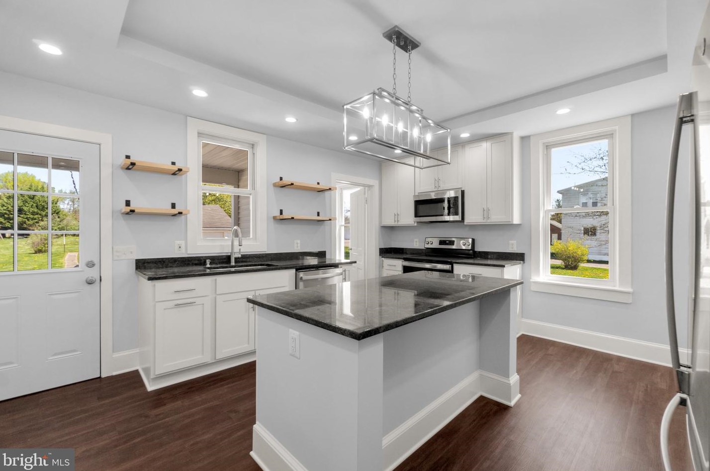 313 Baltimore St, Taneytown MD  21787-2224 exterior