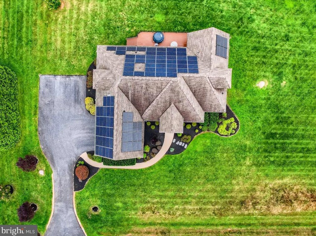 2499 Red Clover Dr, Patapsco MD  21048-2324 exterior