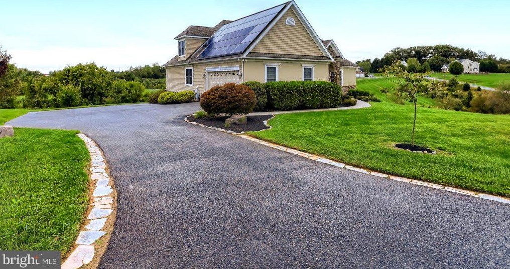 2499 Red Clover Dr, Patapsco MD  21048-2324 exterior