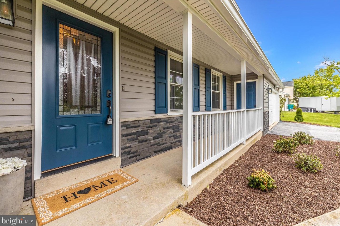 1704 Main St, Mount Airy MD  21771-5398 exterior