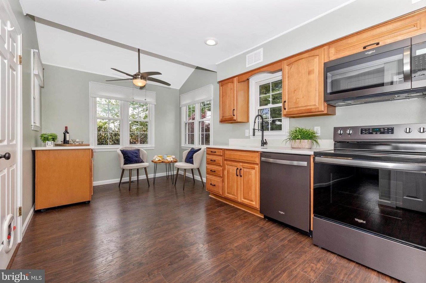 1704 Main St, Mount Airy MD  21771-5398 exterior