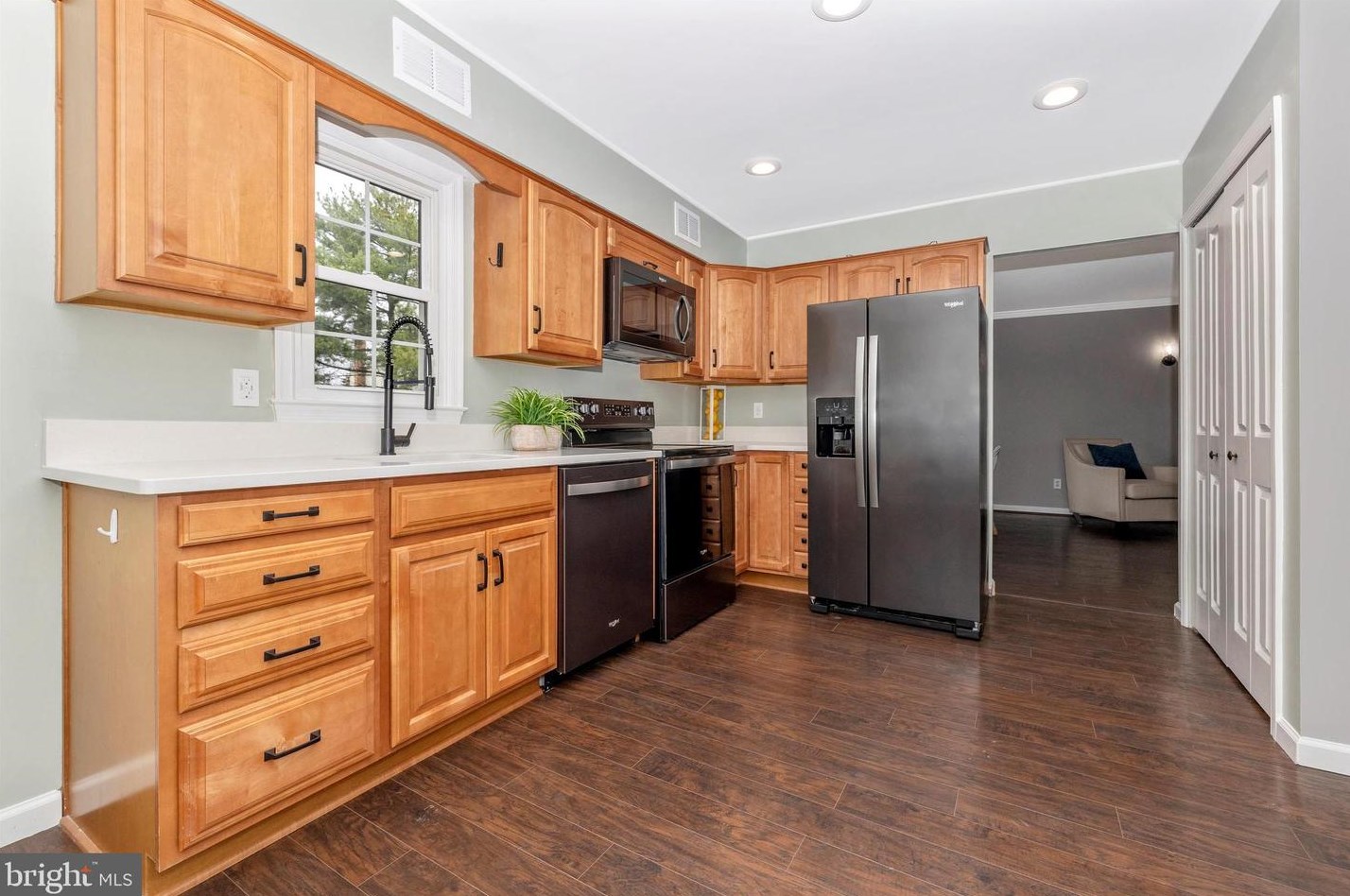 1704 Main St, Mount Airy MD  21771-5398 exterior