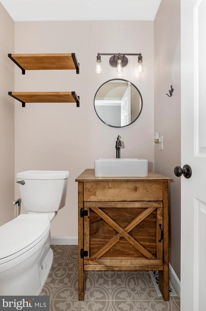 1704 Main St, Mount Airy MD  21771-5398 exterior