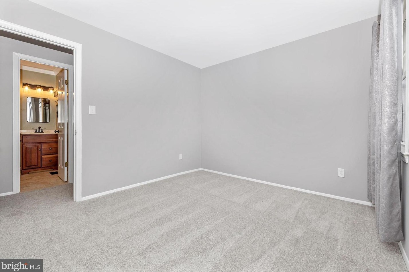 1704 Main St, Mount Airy MD  21771-5398 exterior