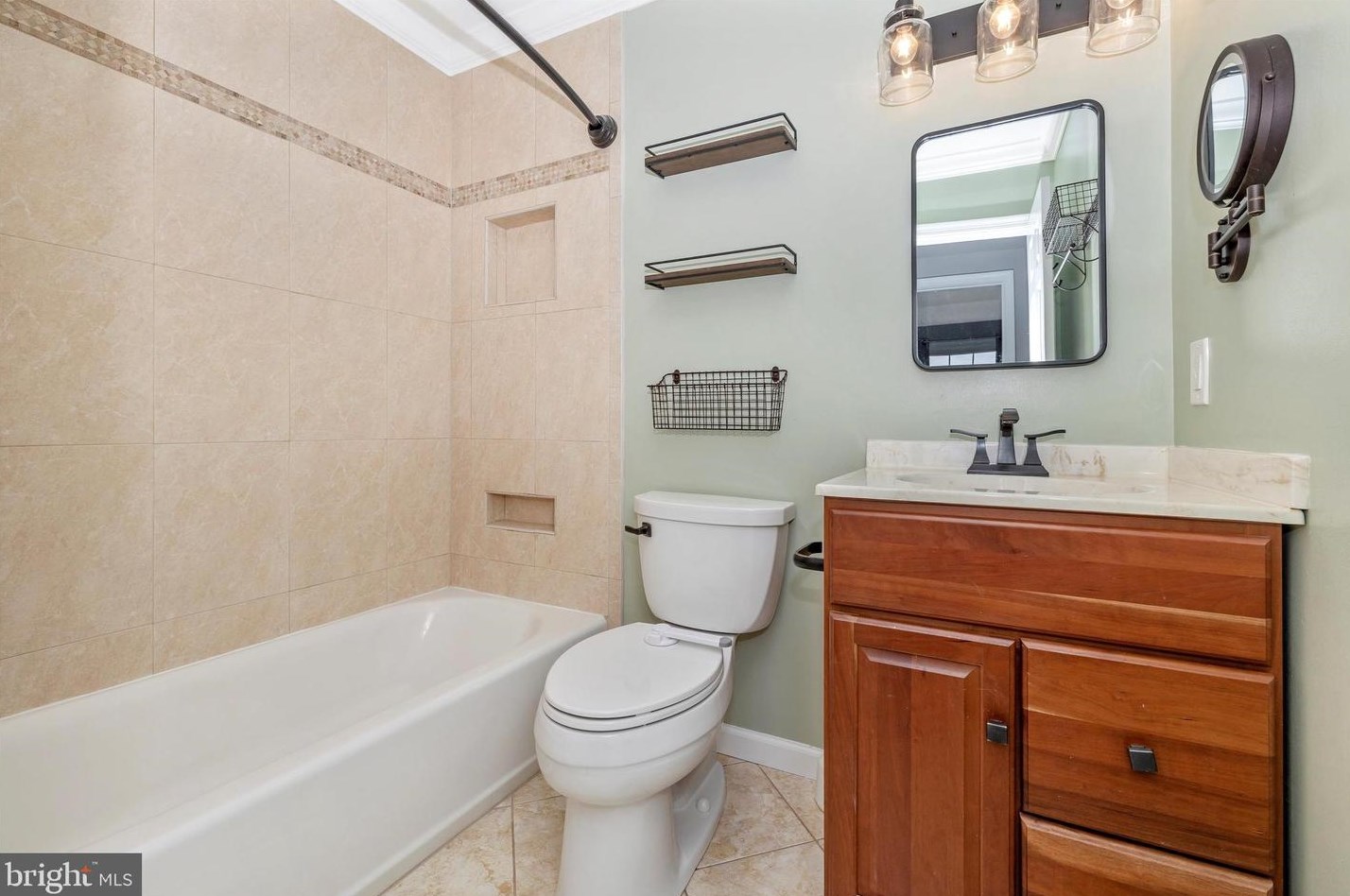 1704 Main St, Mount Airy MD  21771-5398 exterior