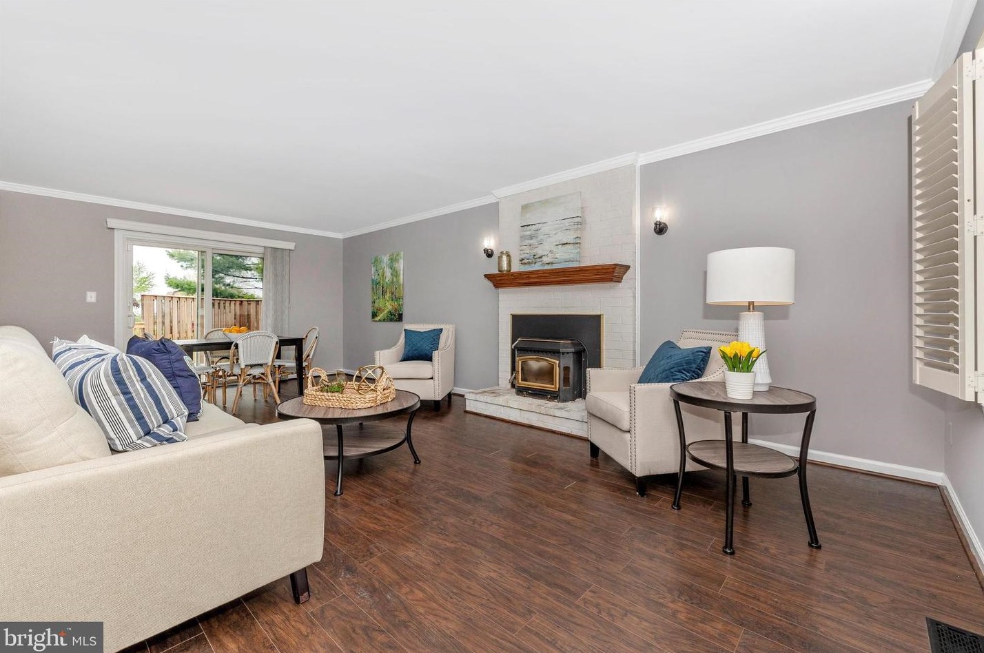 1704 Main St, Mount Airy MD  21771-5398 exterior