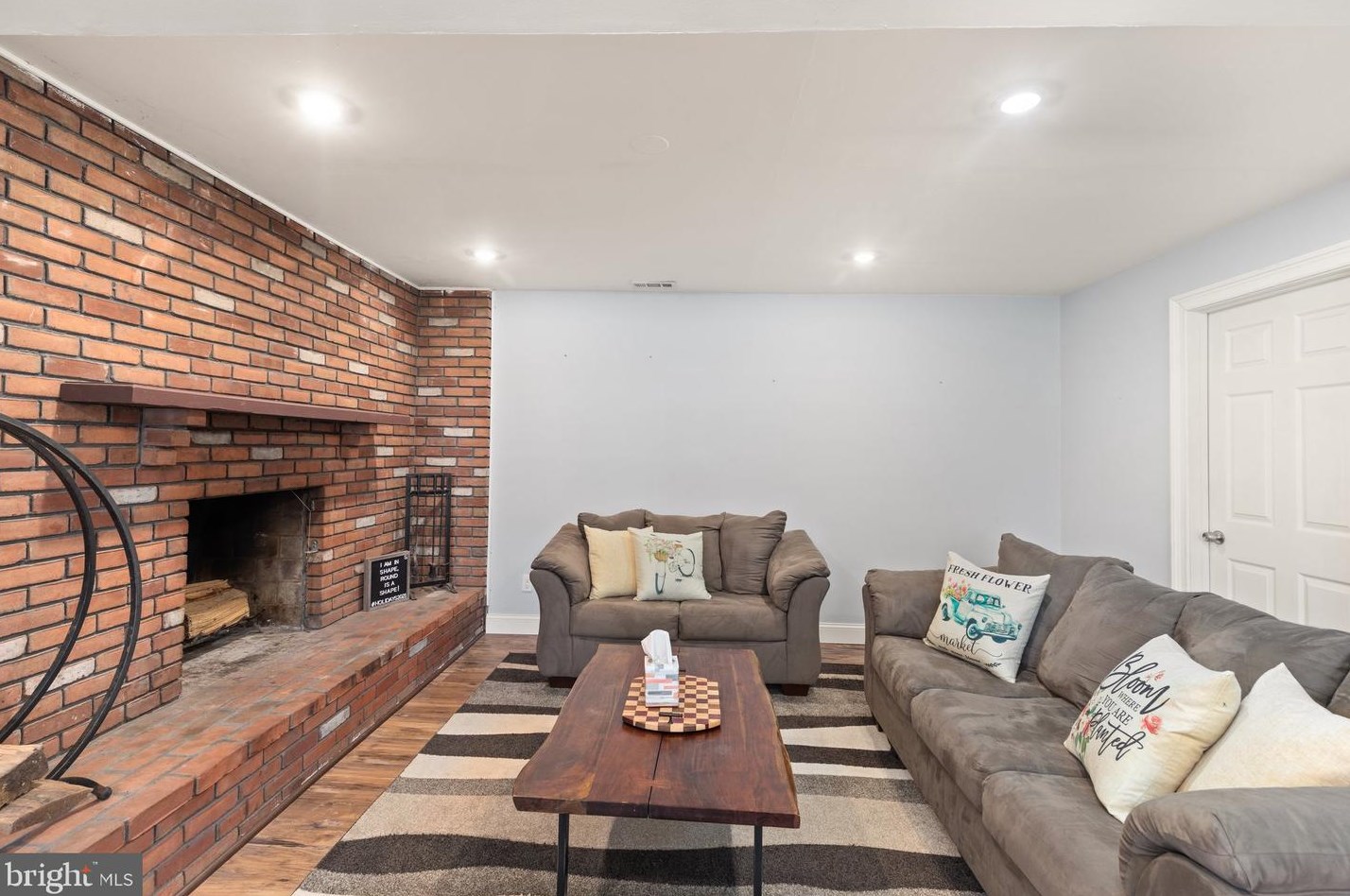 2446 Braddock Rd, Mount Airy MD  21771-8802 exterior