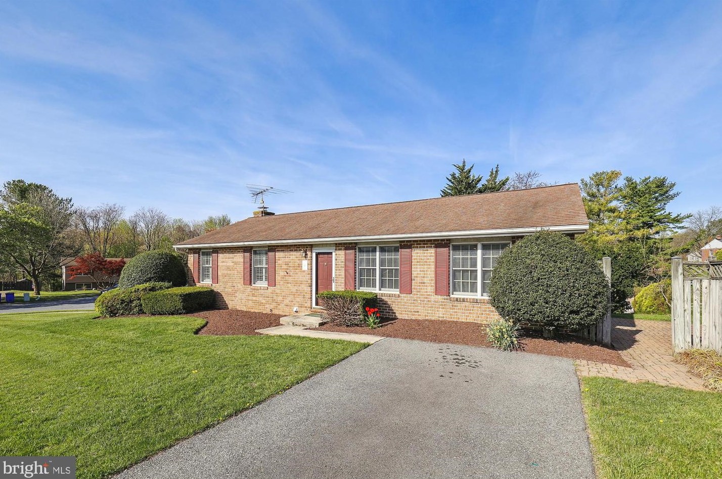 308 Violet Ct, Mount Airy, MD 21771-5207