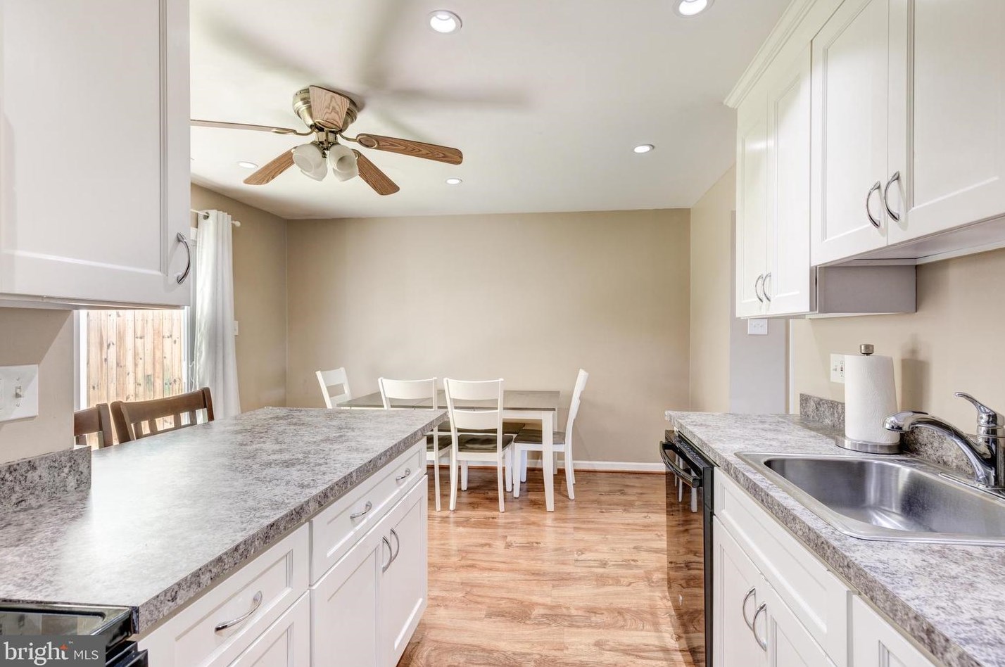 551 Daisy Dr, Taneytown MD  21787-2323 exterior