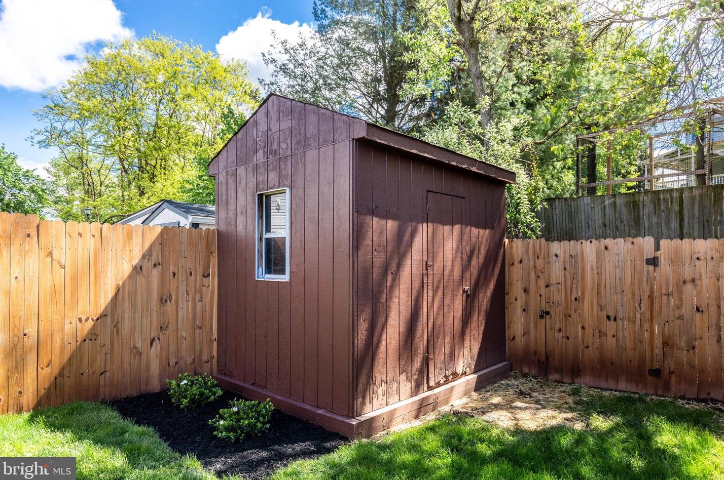 551 Daisy Dr, Taneytown MD  21787-2323 exterior