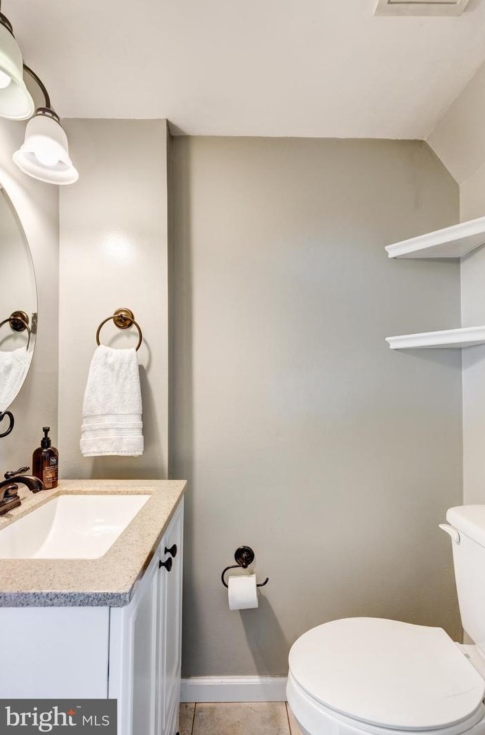 551 Daisy Dr, Taneytown MD  21787-2323 exterior