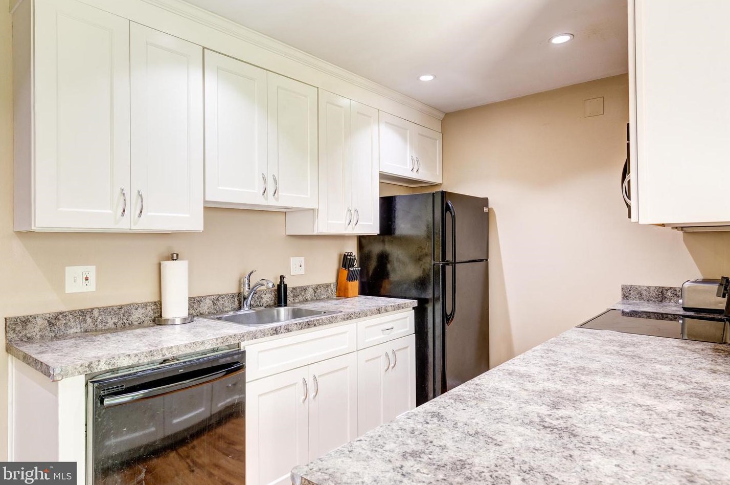 551 Daisy Dr, Taneytown MD  21787-2323 exterior