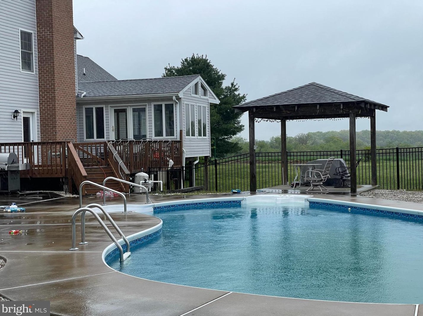 6575 Davis Rd, Mount Airy MD 21771-7205 exterior