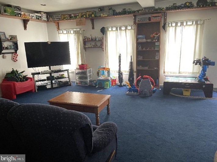 6575 Davis Rd, Mount Airy MD 21771-7205 exterior