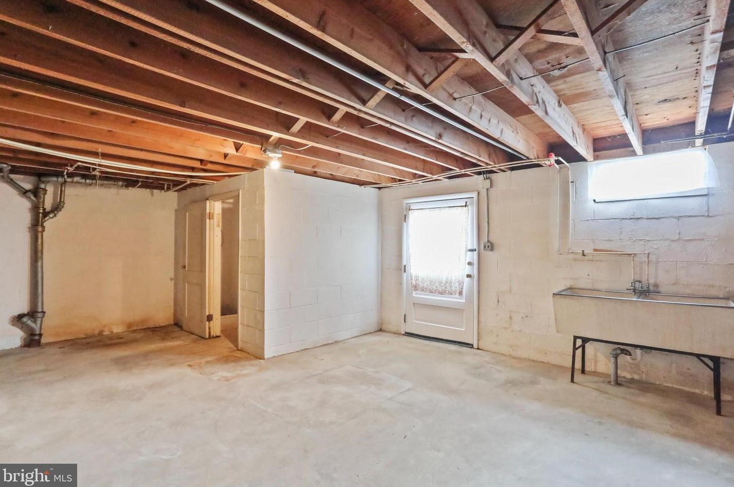 2632 Braddock Rd, Mount Airy MD  21771-8914 exterior