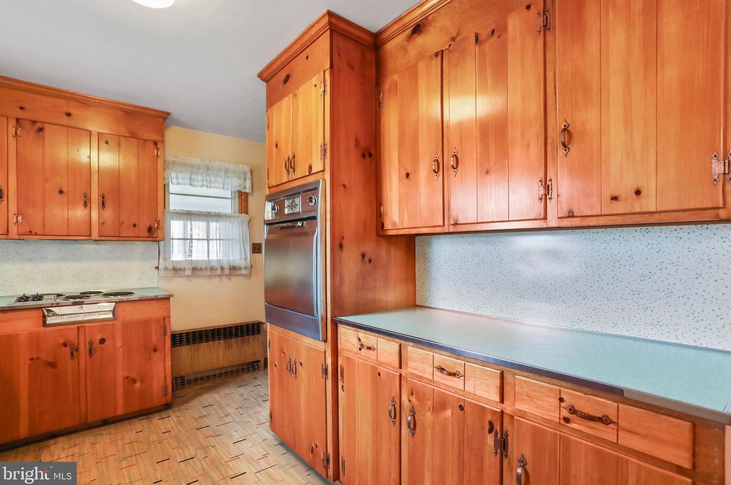 2632 Braddock Rd, Mount Airy MD  21771-8914 exterior