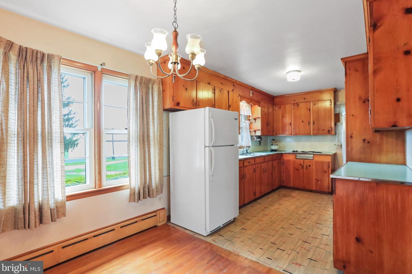 2632 Braddock Rd, Mount Airy MD  21771-8914 exterior