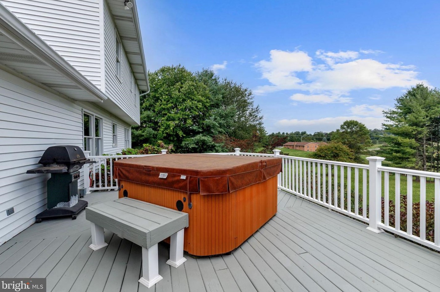 7241 Glenridge Dr, Mount Airy MD  21771-7242 exterior