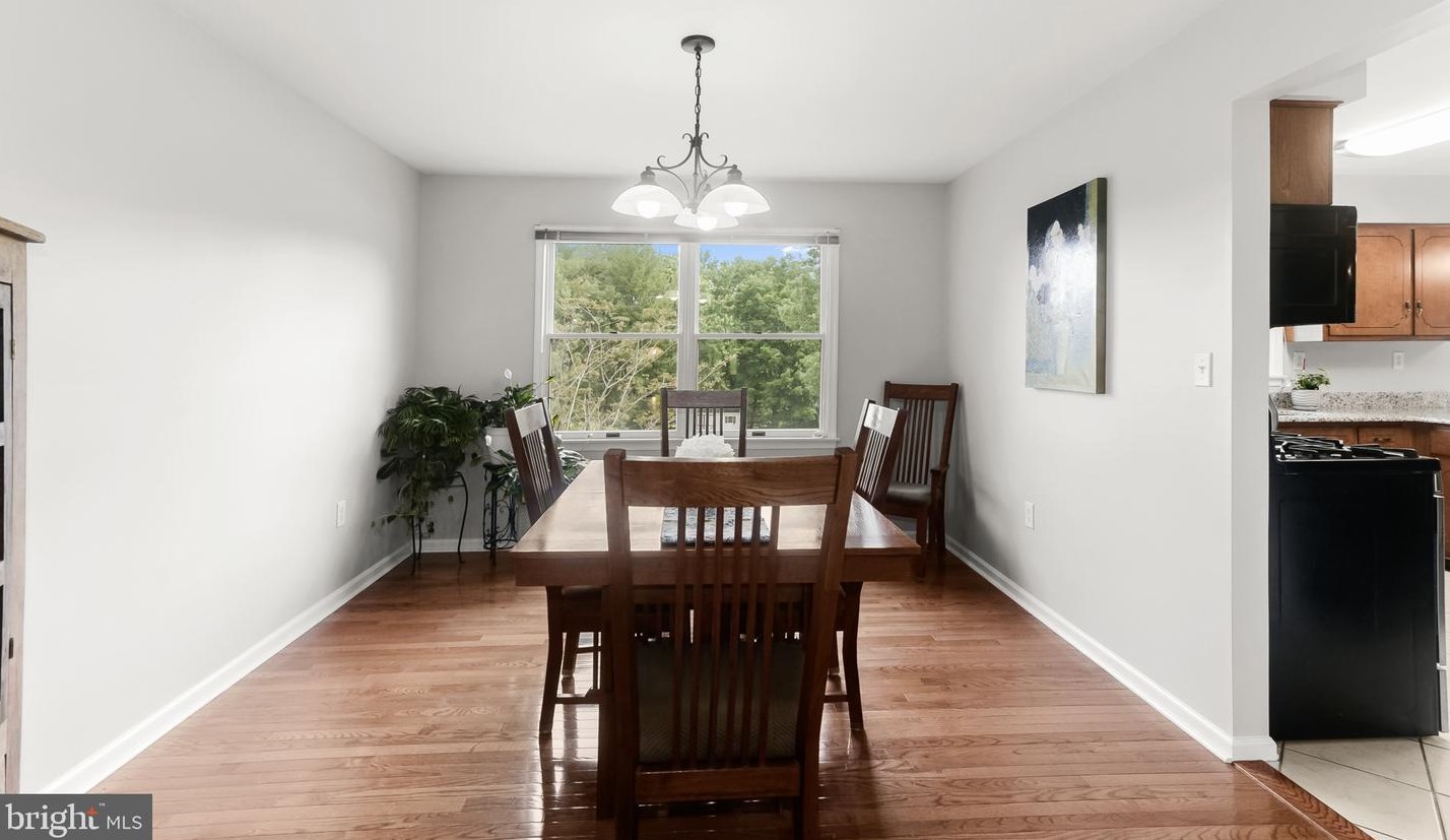 7241 Glenridge Dr, Mount Airy MD  21771-7242 exterior