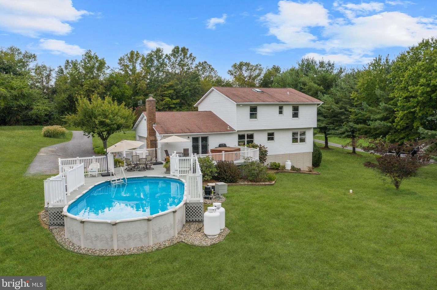 7241 Glenridge Dr, Mount Airy, MD 21771-7242