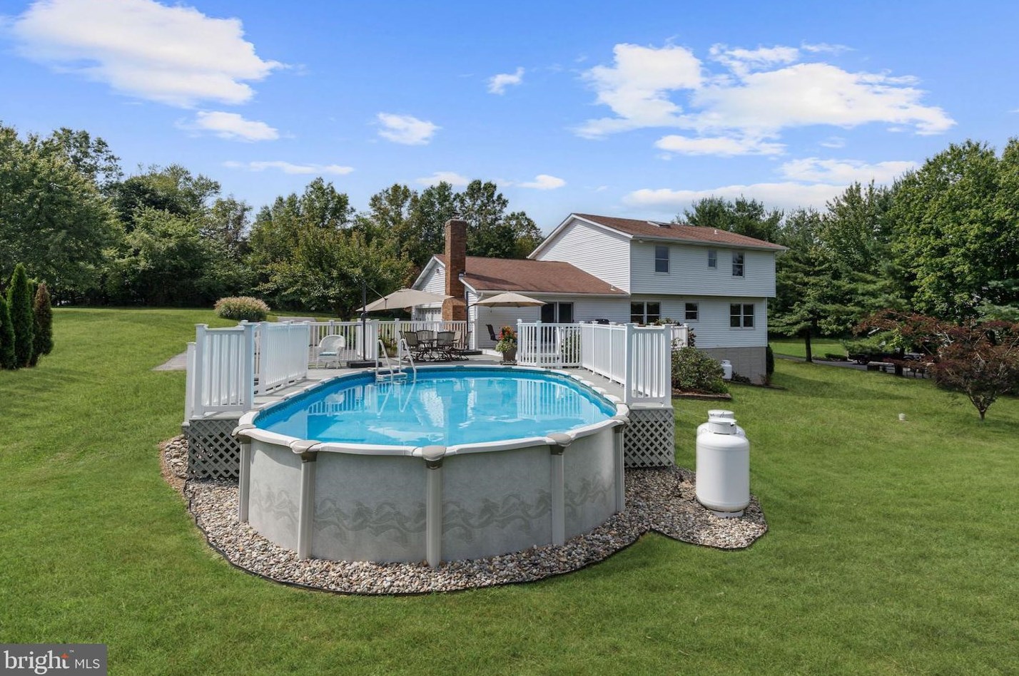 7241 Glenridge Dr, Mount Airy MD  21771-7242 exterior