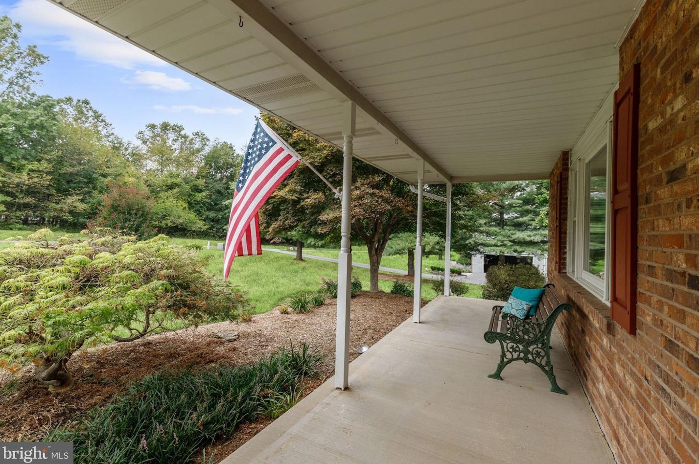 7241 Glenridge Dr, Mount Airy MD  21771-7242 exterior