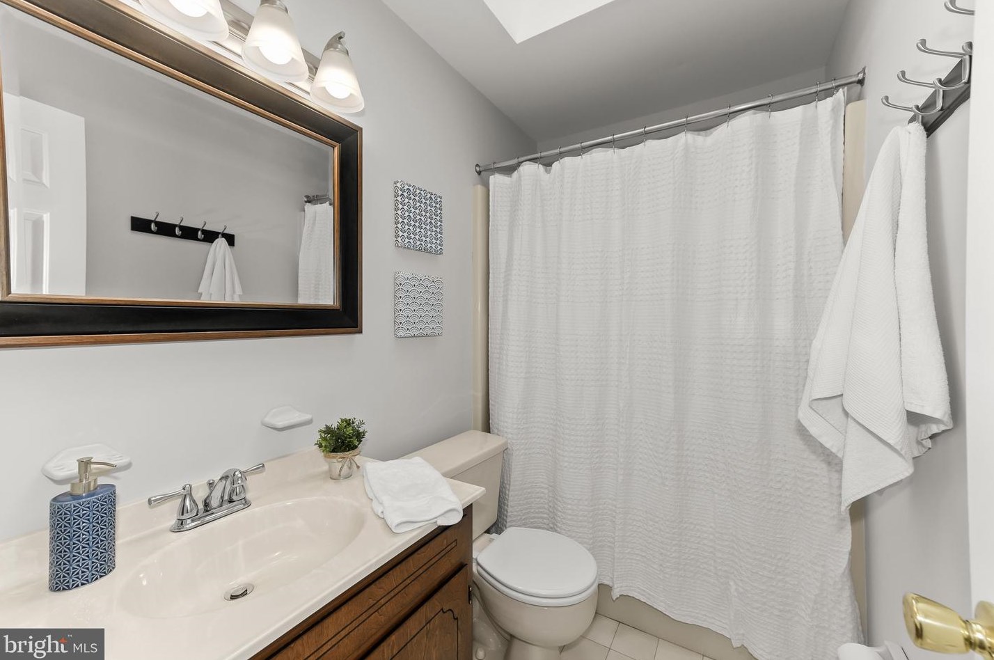 7241 Glenridge Dr, Mount Airy MD  21771-7242 exterior