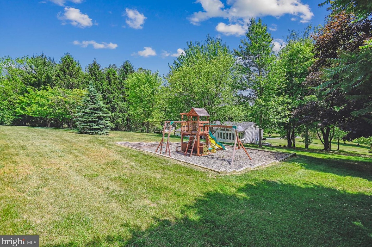 5156 Perry Rd, Mount Airy MD 21771-8828 exterior