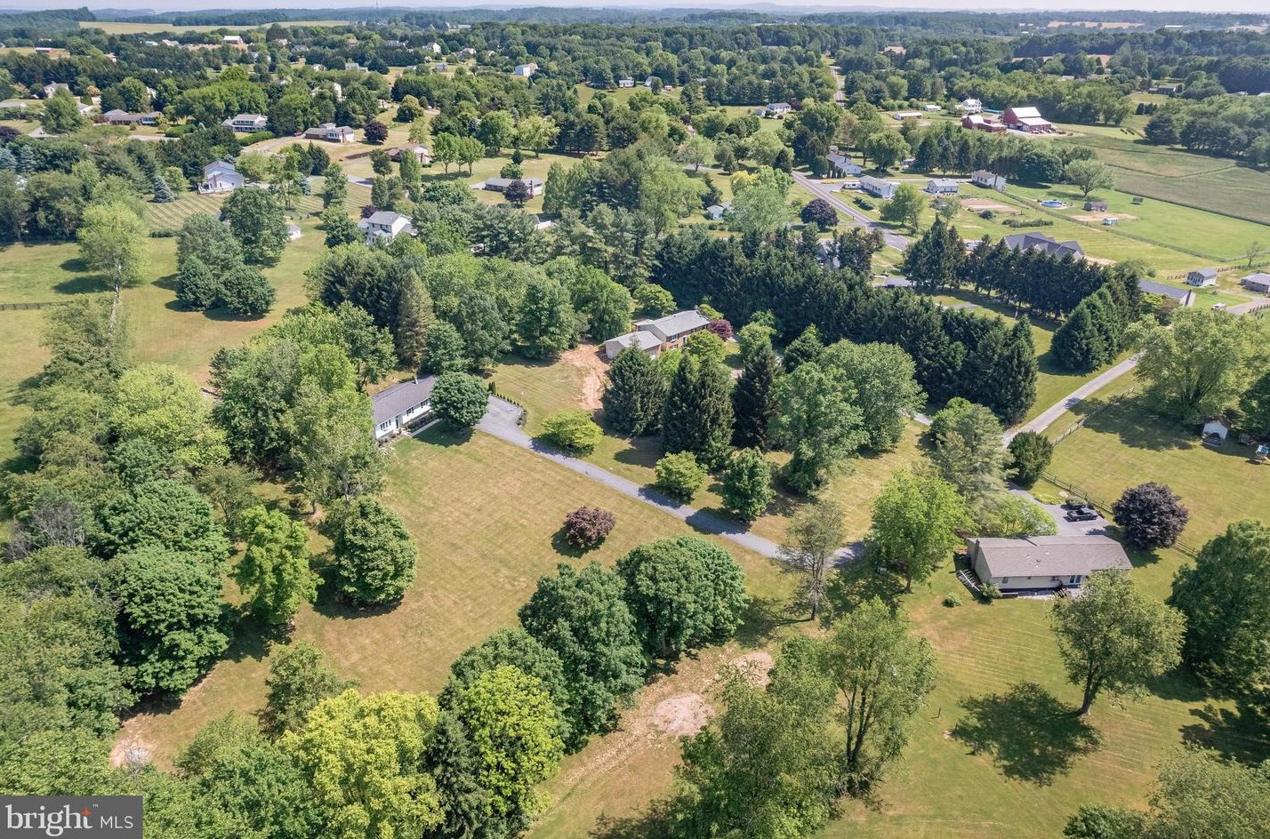 5156 Perry Rd, Mount Airy MD 21771-8828 exterior