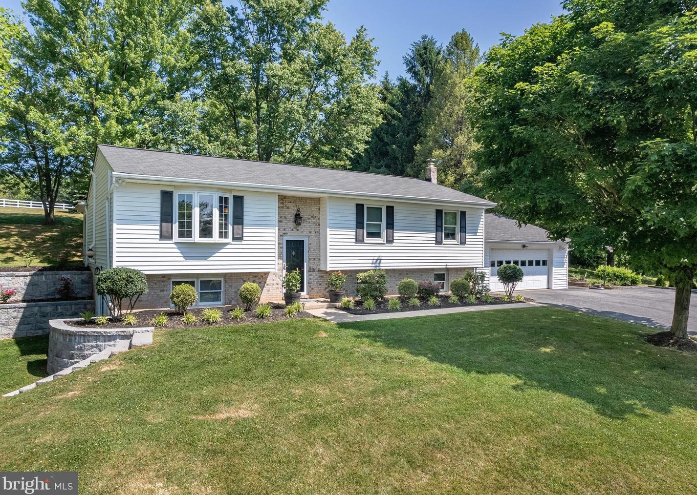 5156 Perry Rd, Mount Airy MD 21771-8828 exterior