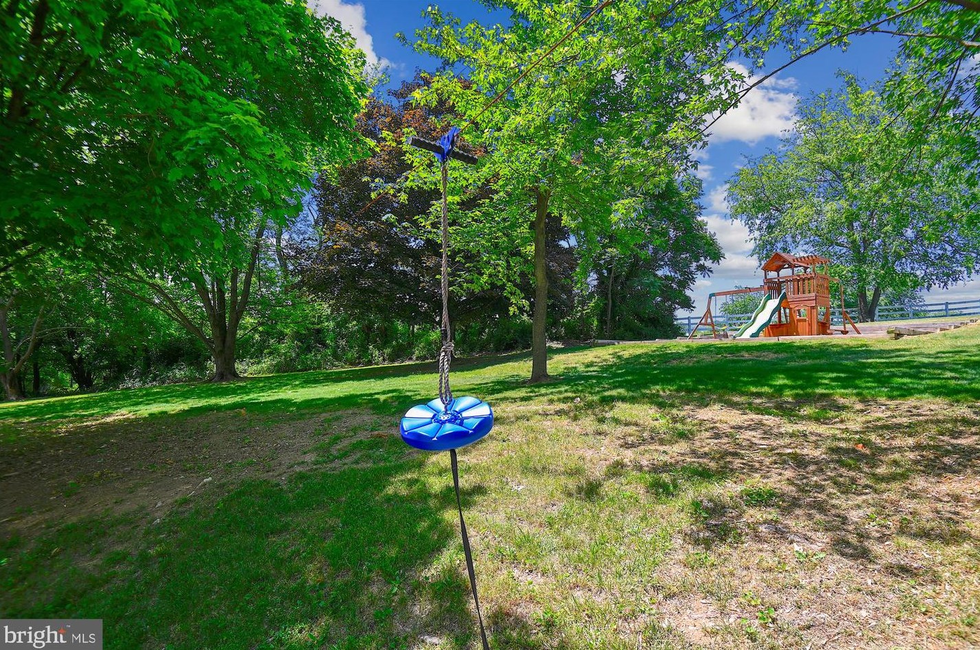 5156 Perry Rd, Mount Airy MD 21771-8828 exterior