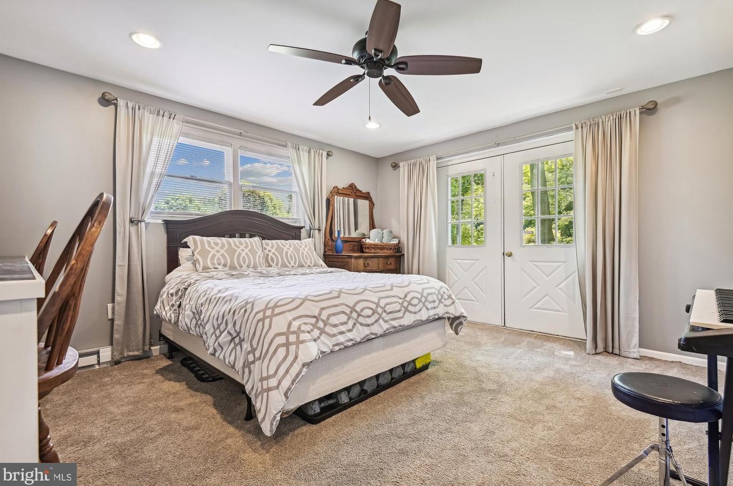 5156 Perry Rd, Mount Airy MD 21771-8828 exterior