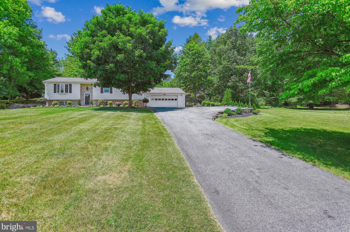 5156 Perry Rd, Mount Airy MD 21771-8828 exterior