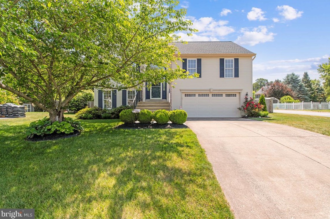 65 Bancroft St, Taneytown, MD 21787-2609