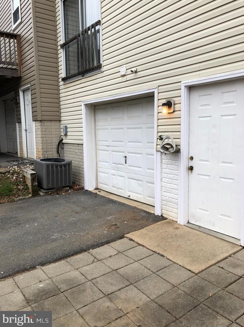 128 Towne Ct, Mount Airy MD  21771-5528 exterior