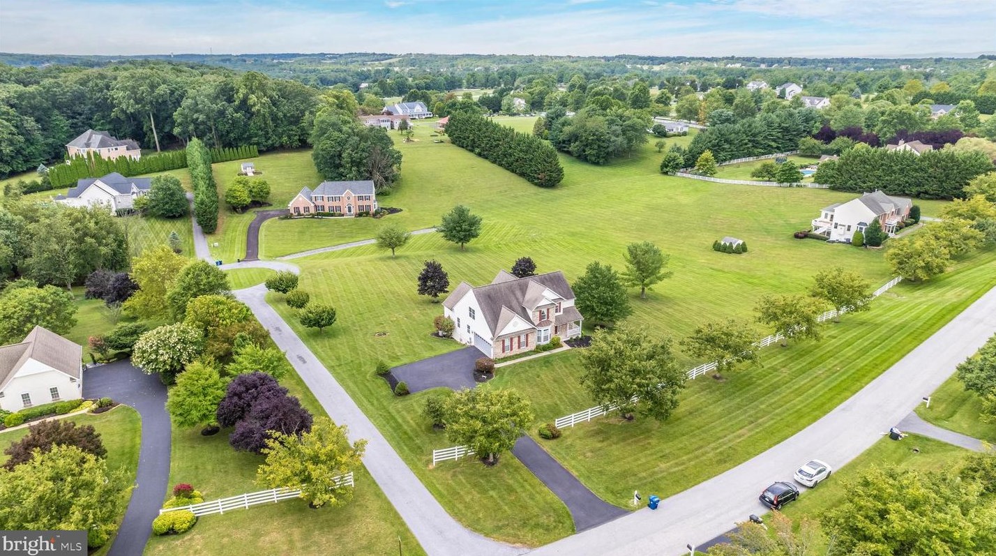 3185 Jupiter Island Ct, Mount Airy MD 21771-8070 exterior