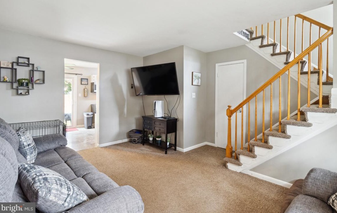 114 Carnival Dr, Taneytown MD  21787-2414 exterior