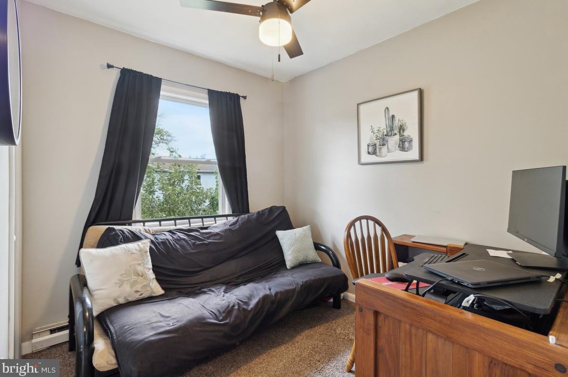 114 Carnival Dr, Taneytown MD  21787-2411 exterior