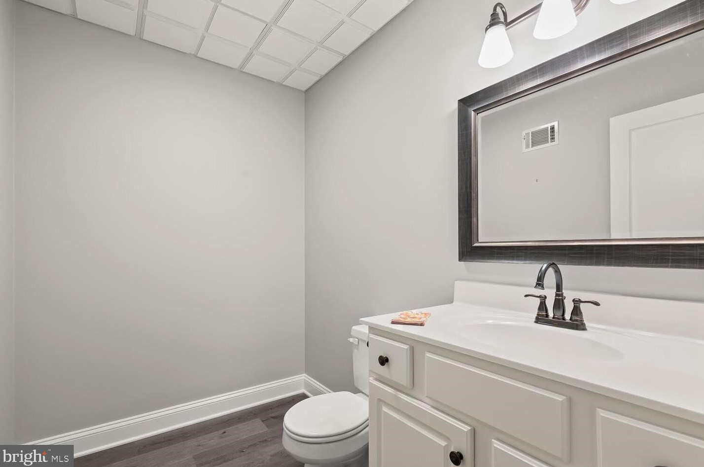 1935 Turnberry Ct, Patapsco MD 21048-1561 exterior